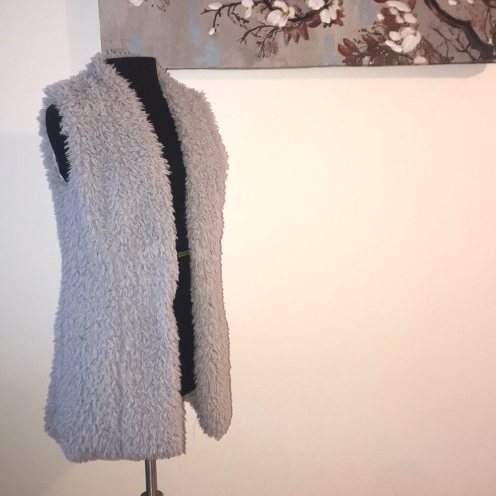 Piko faux fur vest